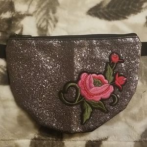 🏷Sparkle Gray waist bag🏷
